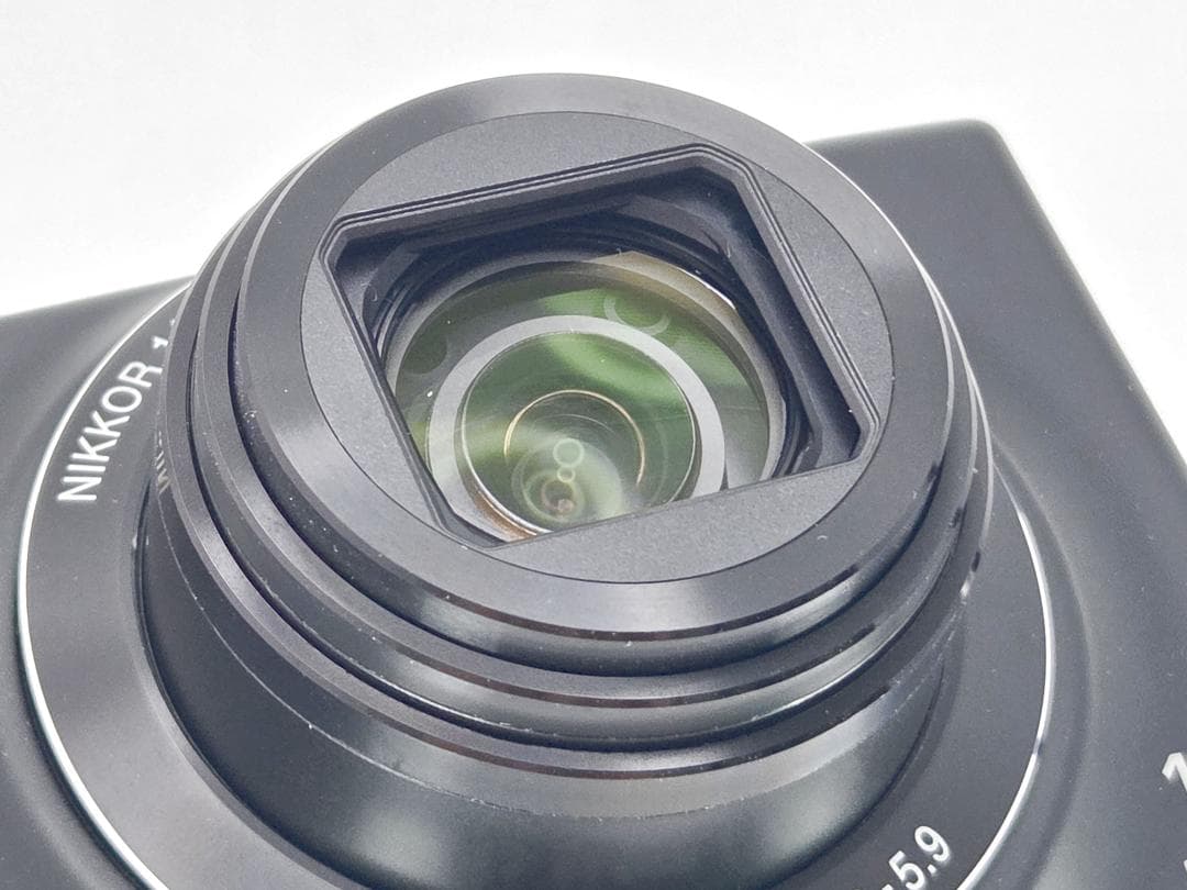 ニコン　Nikon COOLPIX S8200 ブラック《元箱&純正ケース付属》