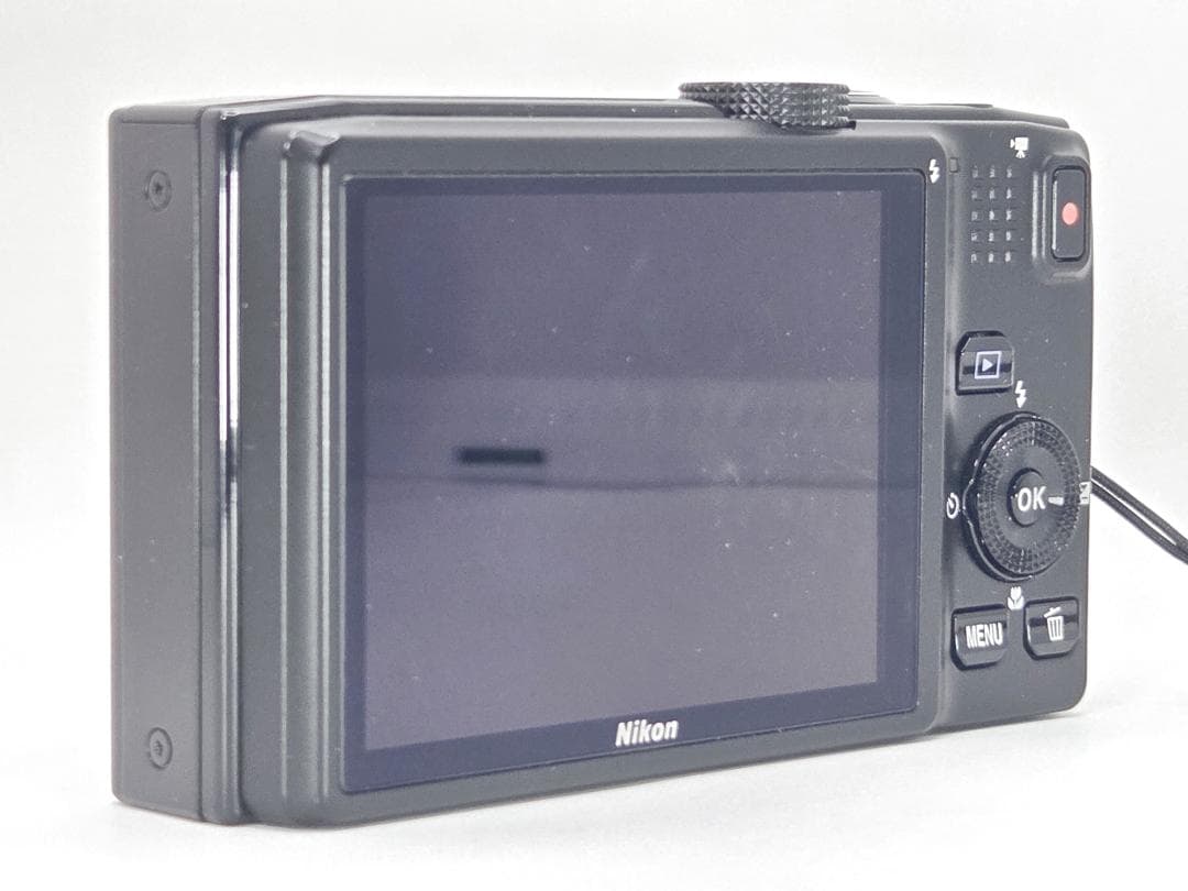 ニコン　Nikon COOLPIX S8200 ブラック《元箱&純正ケース付属》