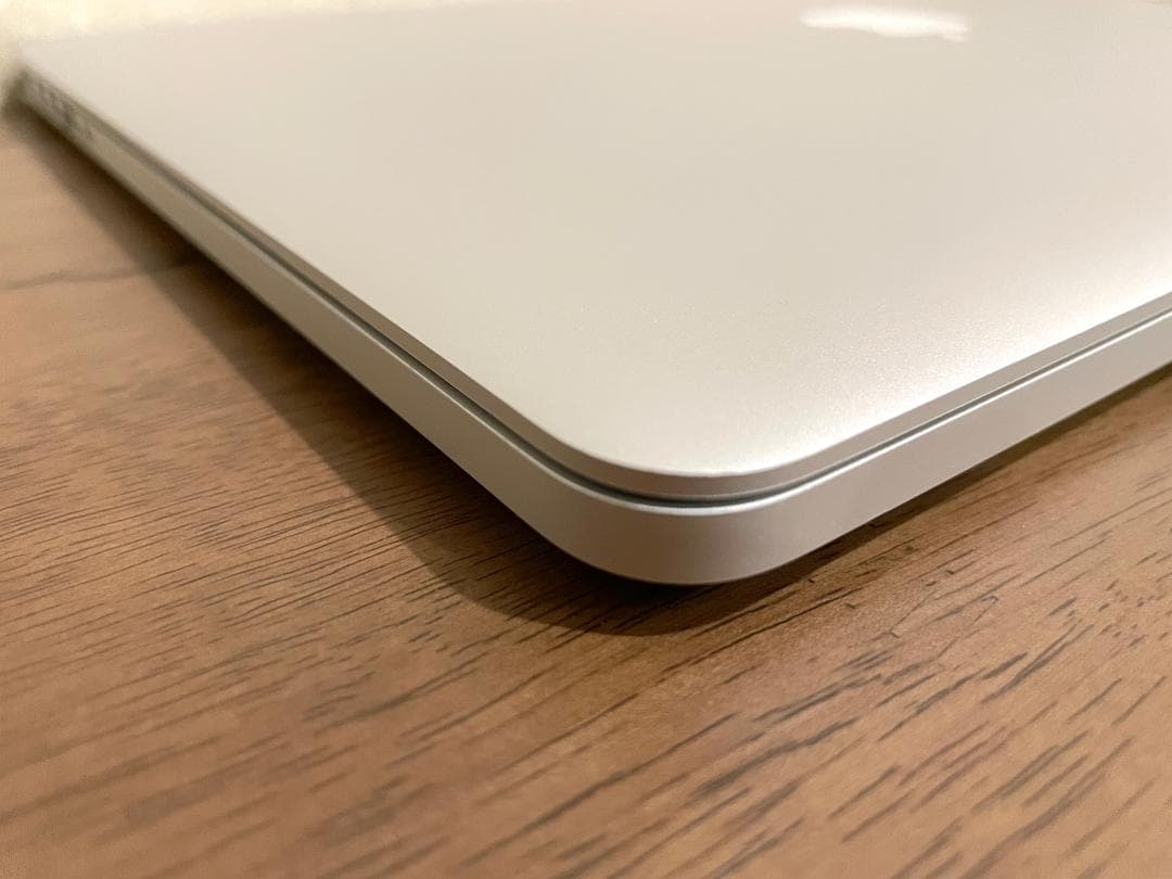 MacBook Pro 15\"　2015　i7　16GB　251GB