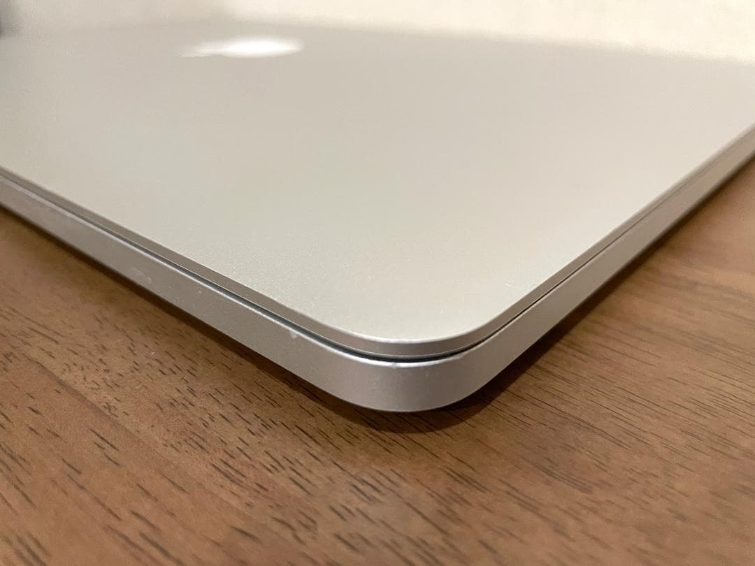 MacBook Pro 15\"　2015　i7　16GB　251GB