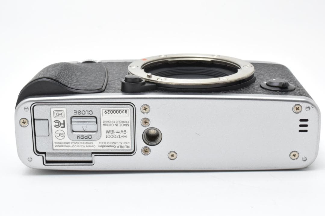 ★極美品★フジフイルム FUJIFILM X-E3 シルバー #1751
