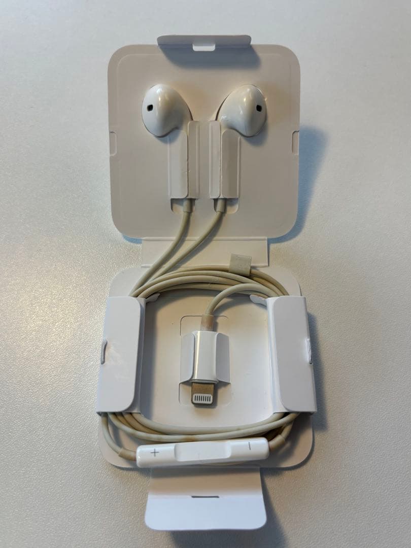 【美品】Apple iPhone SE (第2世代) 128GB ブラック