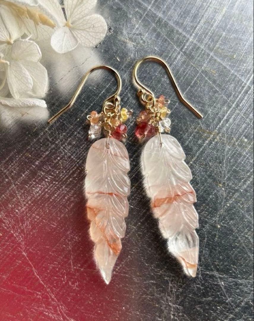 マニカラン水晶リーフカービング＆サファイアとアンデシンのピアス　14kgf