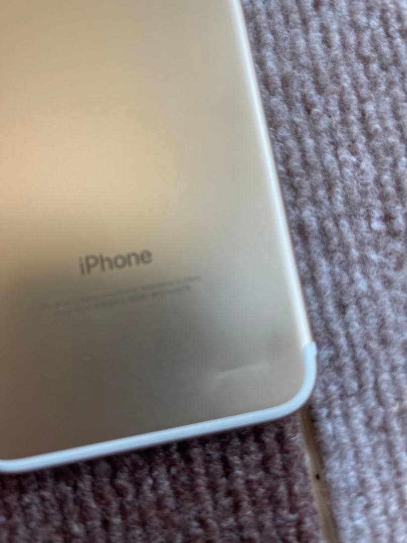 Apple iPhone 7 32GB ゴールド 本体