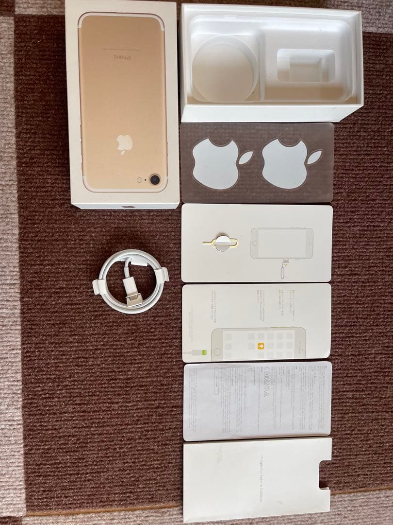 Apple iPhone 7 32GB ゴールド 本体