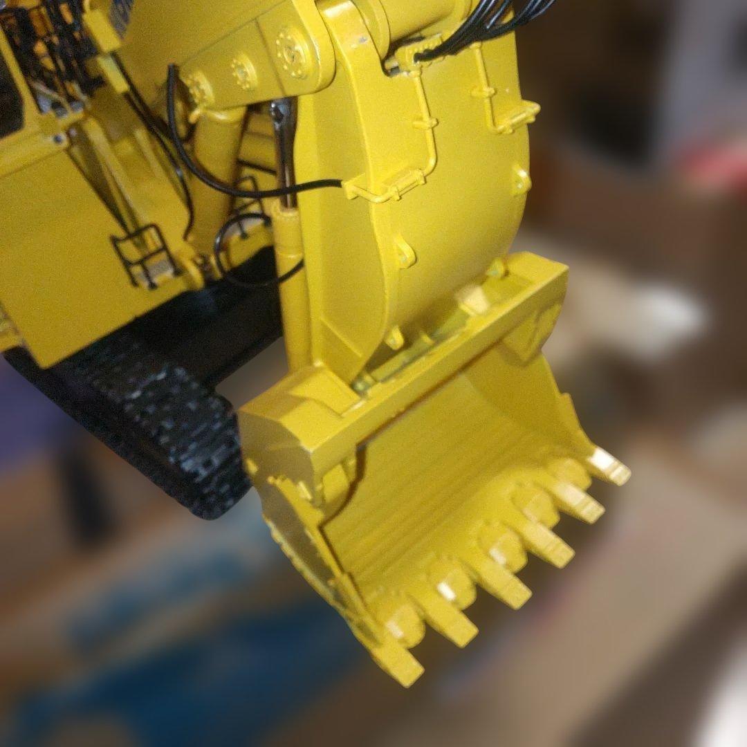 コマツ建機　KOMATSU PC8000 1/50