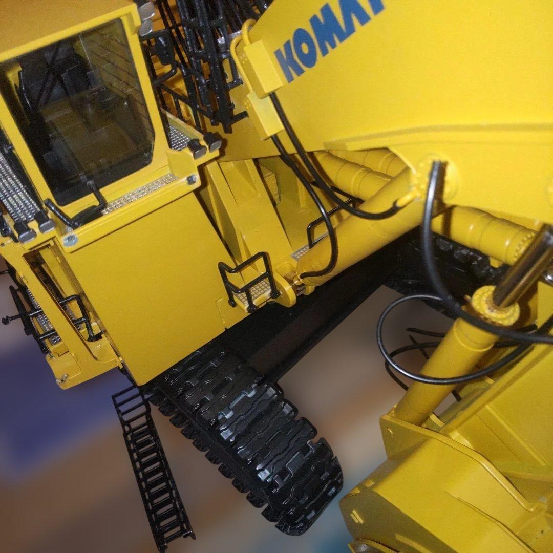 コマツ建機　KOMATSU PC8000 1/50