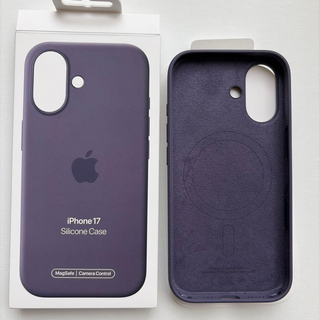極美品 純正iPhone17ケース シリコン パープル