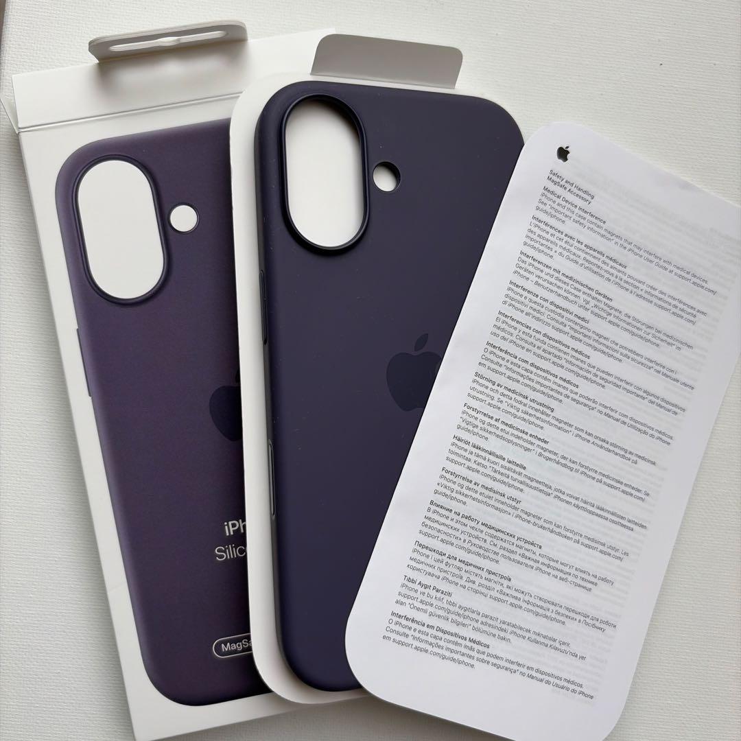 極美品 純正iPhone17ケース シリコン パープル