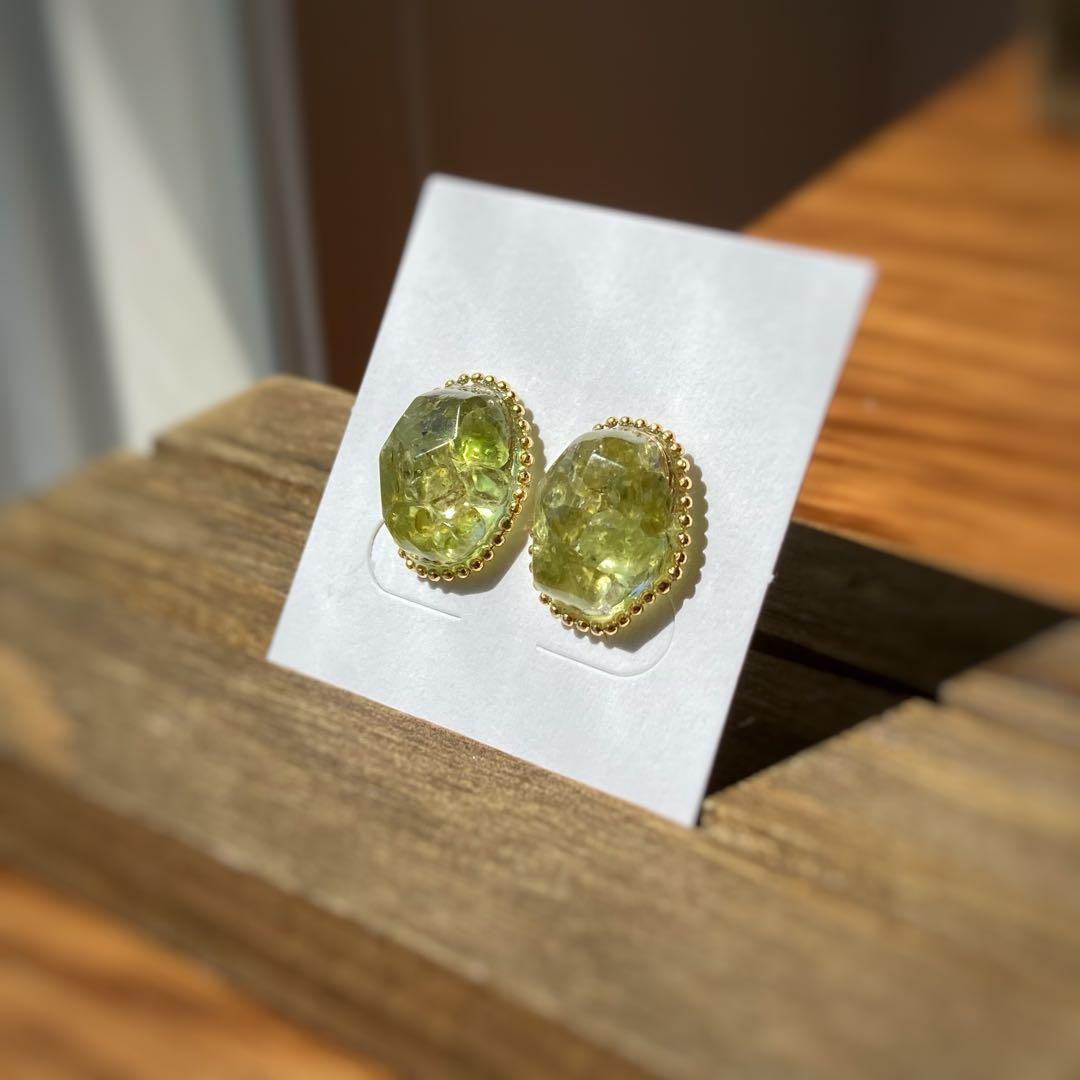 ペリドットのピアス