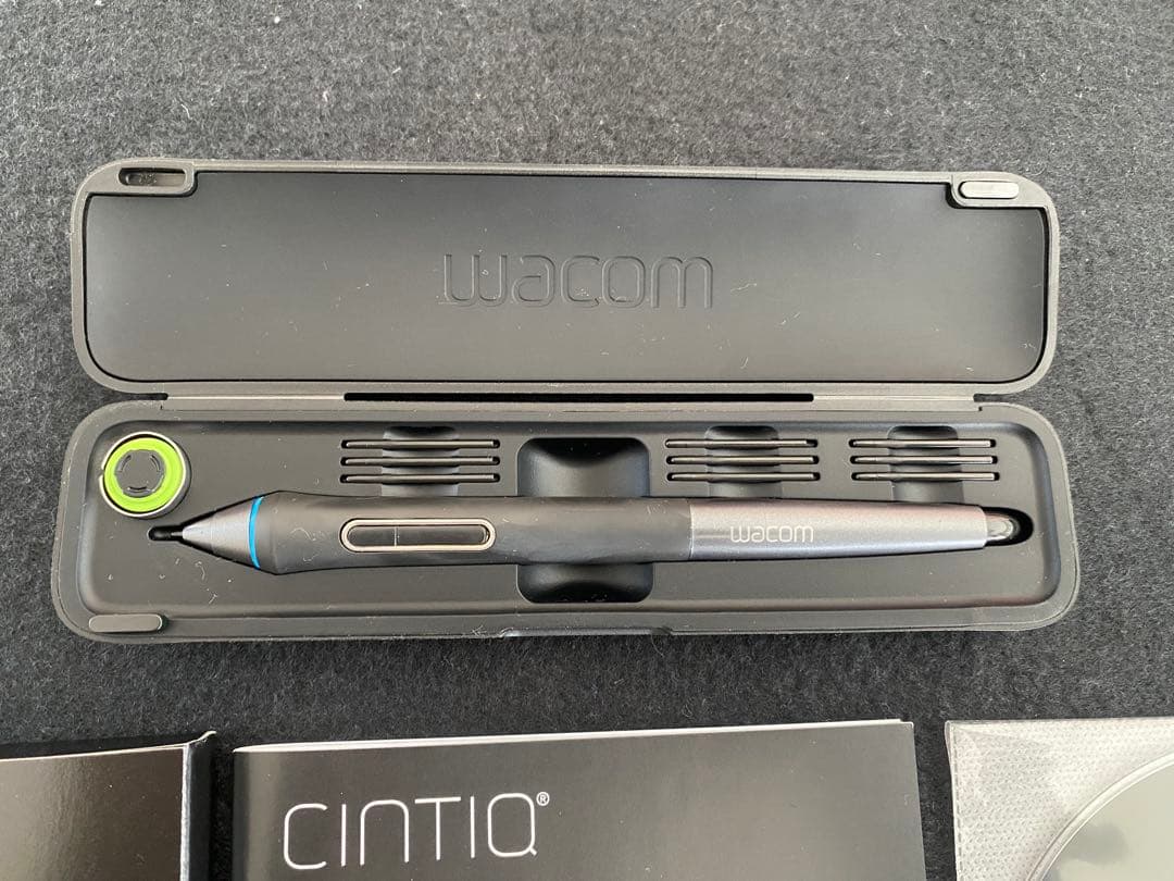 Wacom 液晶ペンタブレット Cintiq 13HD(DTK-1301/K0)