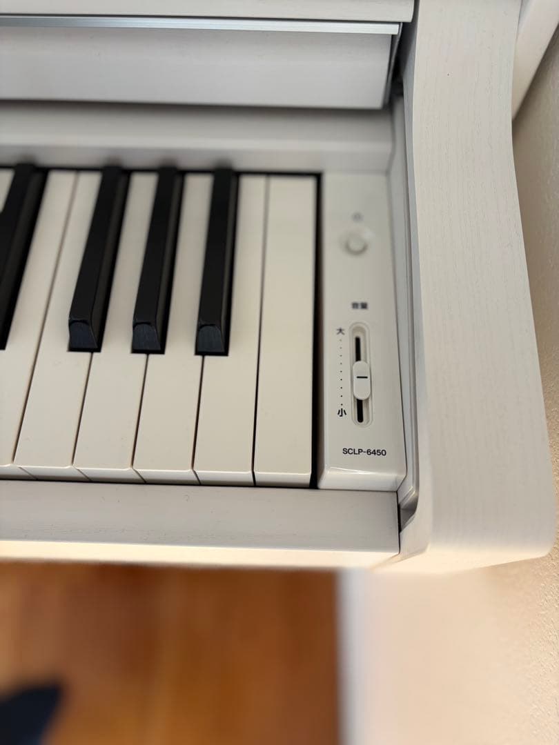 【送料込2019年製】YAMAHA 電子ピアノ SCLP-6450WH 木製鍵盤