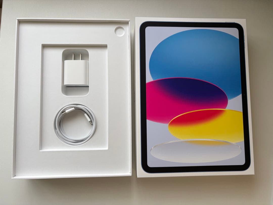 （TAKA）　ほぼ新品 iPad A16 256GB Wi-Fi
