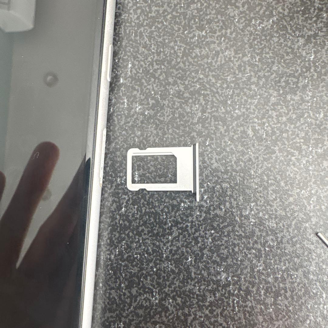 iPhoneSE2　64GB