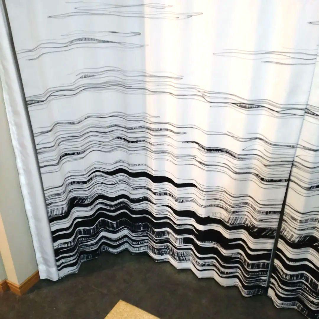 波模様ドレープカーテン