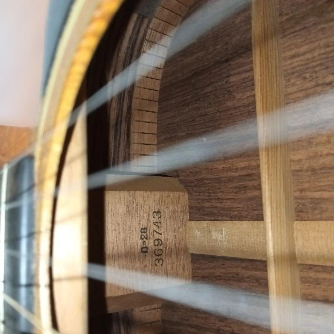 アコースティックギター 　Marting D-28 No.369743