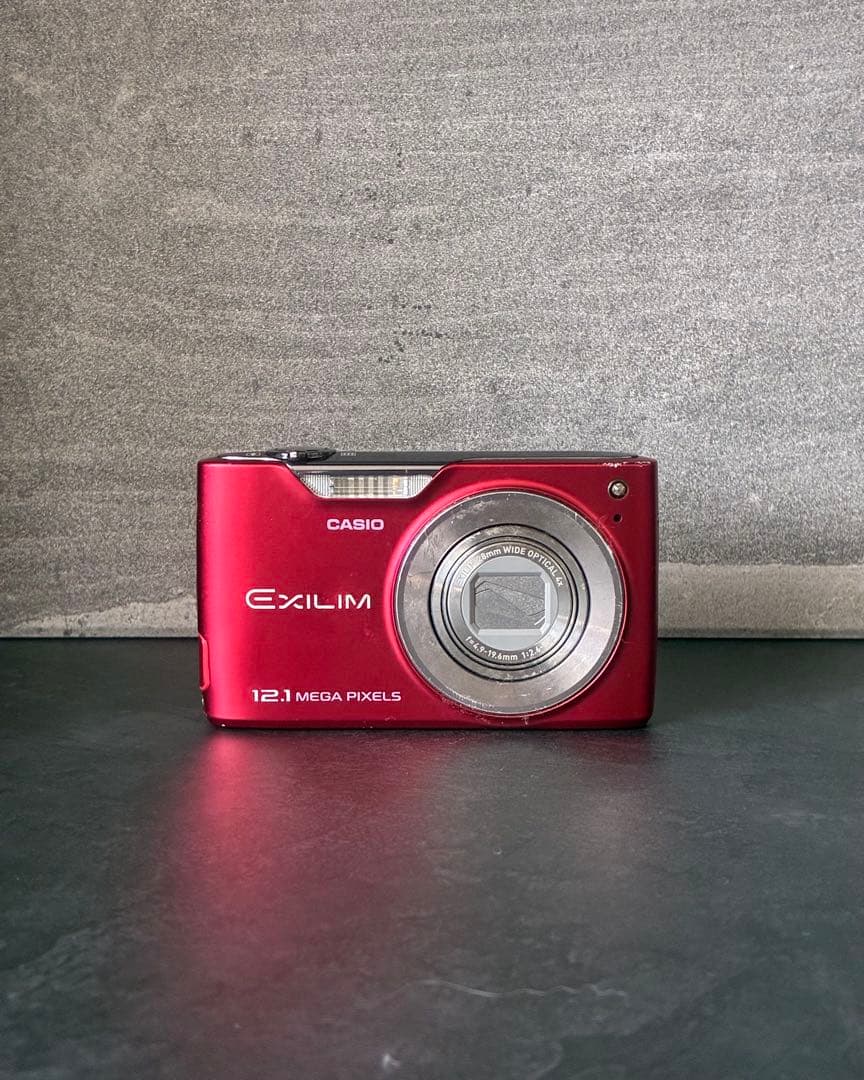 CASIO EXILIM 12.1メガピクセル 赤