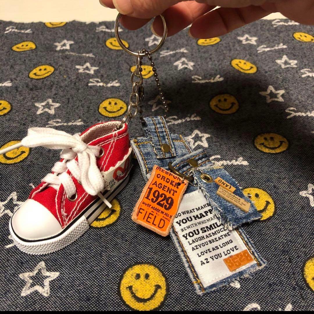 スニーカー　キーホルダー　デニムリメイク　ハンドメイド　S-2