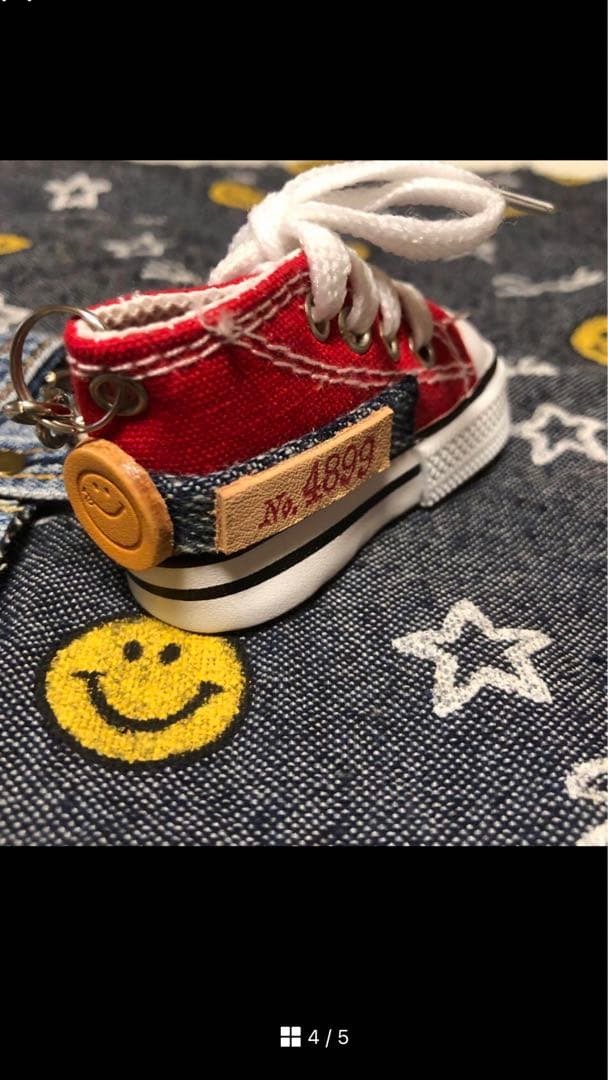 スニーカー　キーホルダー　デニムリメイク　ハンドメイド　S-2