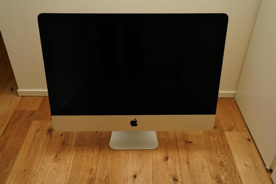 21.5インチiMac Retina 4Kディスプレイモデル　2015