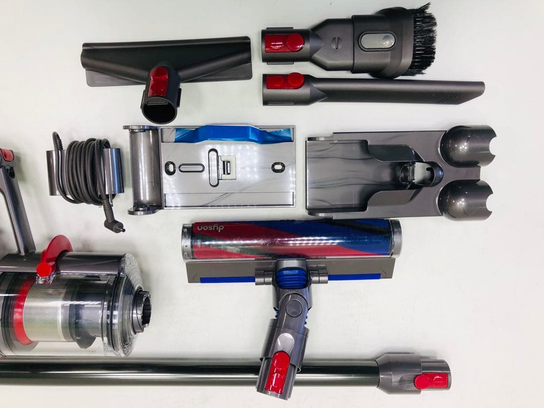 アウトレット品　Dyson SV18 FF ハンディクリーナー サイクロン 軽量