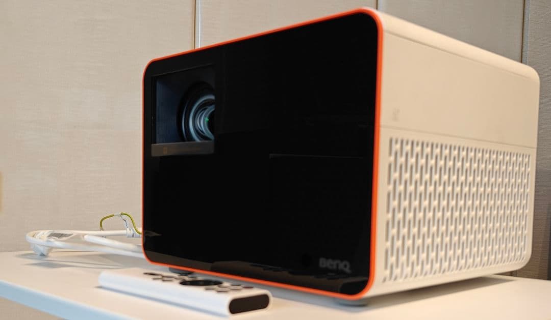 ​【美品・使用約111時間】BenQ X3000i 4Kゲーミングプロジェクター