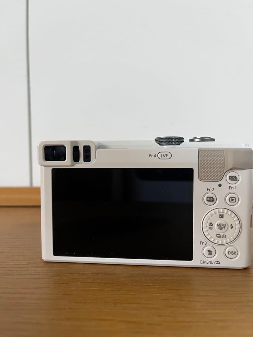 デジタルカメラ　Panasonic LUMIX