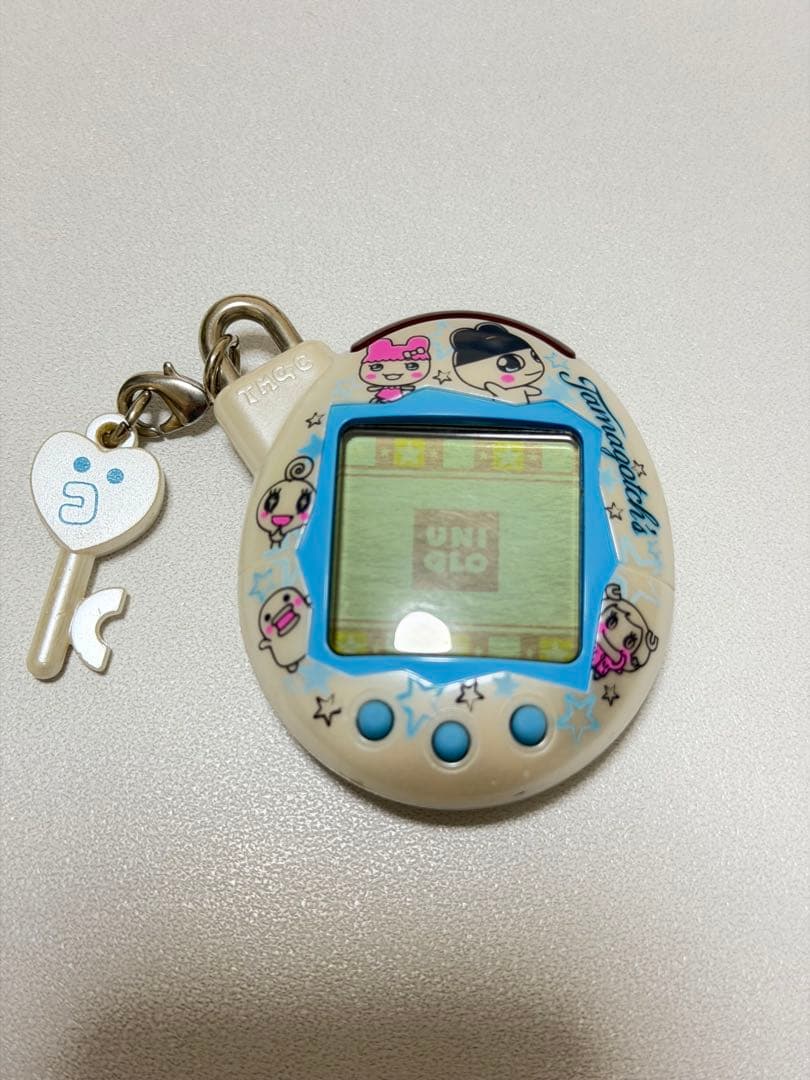 たまごっち　ユニクロコラボ　ふぁみりーいろいろ！