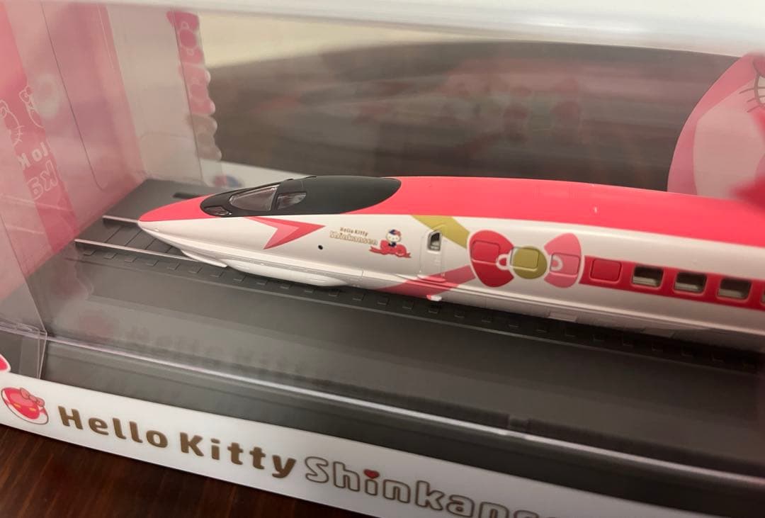 ハローキティ新幹線（非売品）