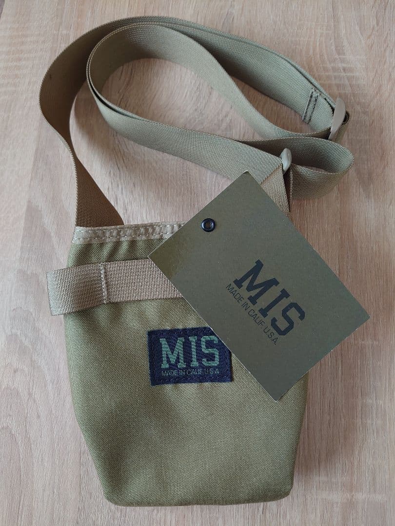 MIS　エムアイエス　ショルダーポーチ　ショルダーバッグ　ショルダー　ポーチ
