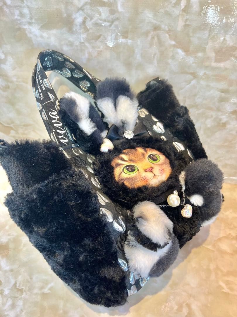 あ*き様 コヤンイサムチョン　ショルダー付き　サイドポケットバッグ　ブラックファ