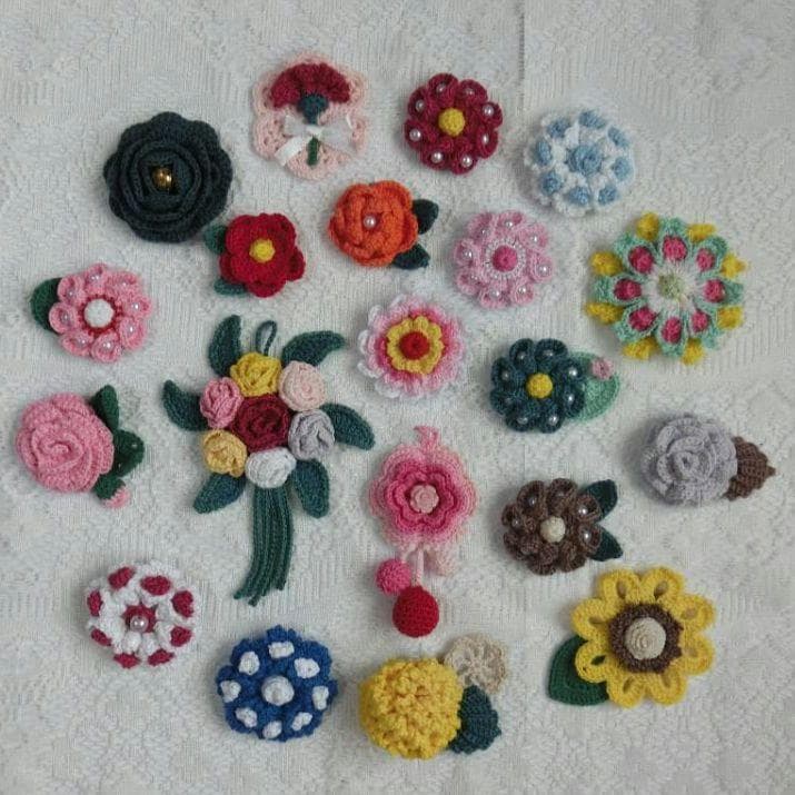 レース編みコサージュ、モチーフ20点　No.08