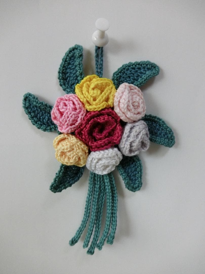 レース編みコサージュ、モチーフ20点　No.08