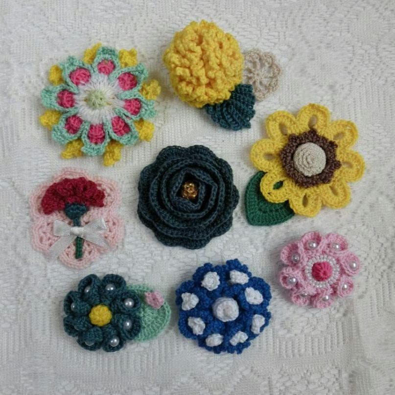 レース編みコサージュ、モチーフ20点　No.08