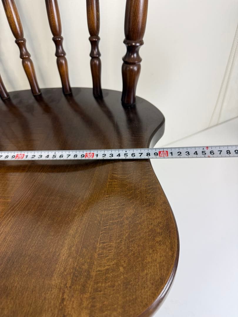 キツツキマーク　椅子①