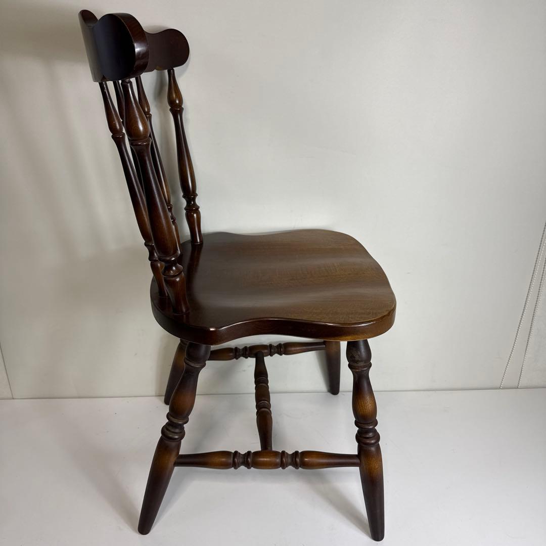 キツツキマーク　椅子①