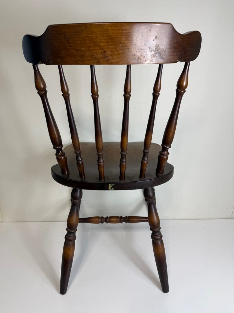 キツツキマーク　椅子①