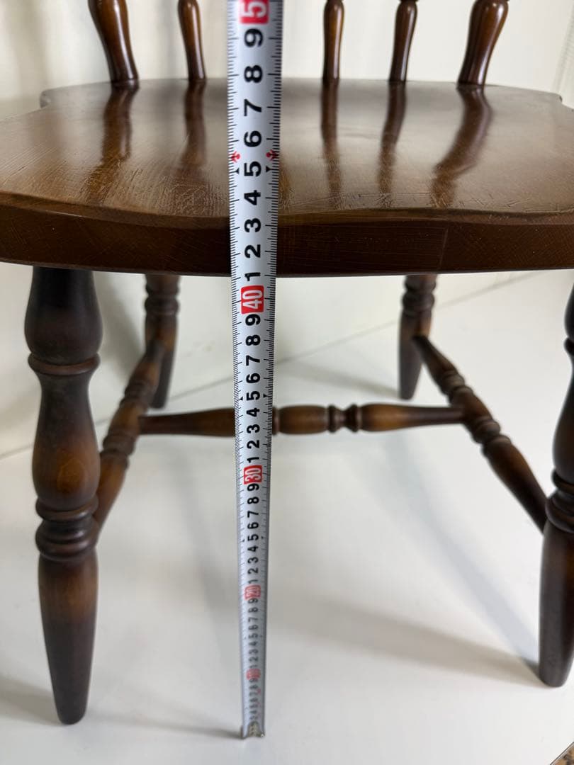 キツツキマーク　椅子①