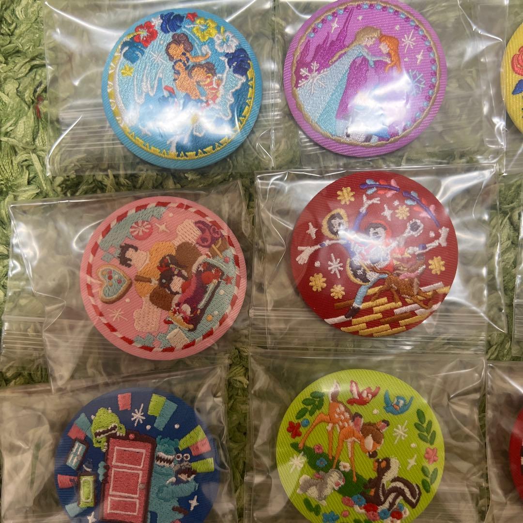 ディズニー刺繍缶バッジ　第2弾　15種　コンプリートセット