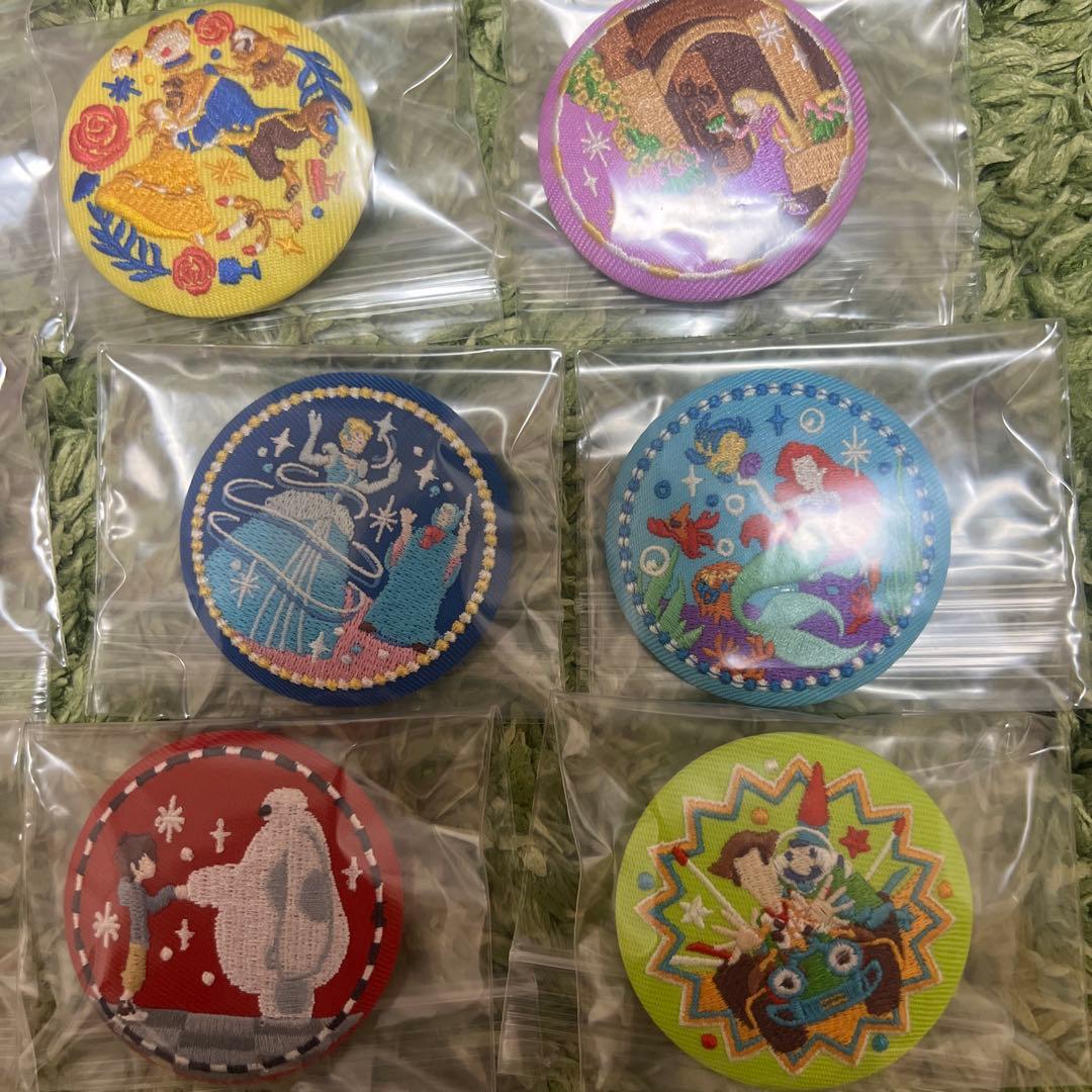 ディズニー刺繍缶バッジ　第2弾　15種　コンプリートセット