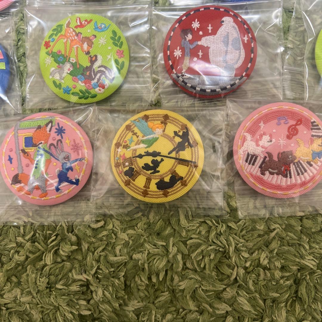 ディズニー刺繍缶バッジ　第2弾　15種　コンプリートセット