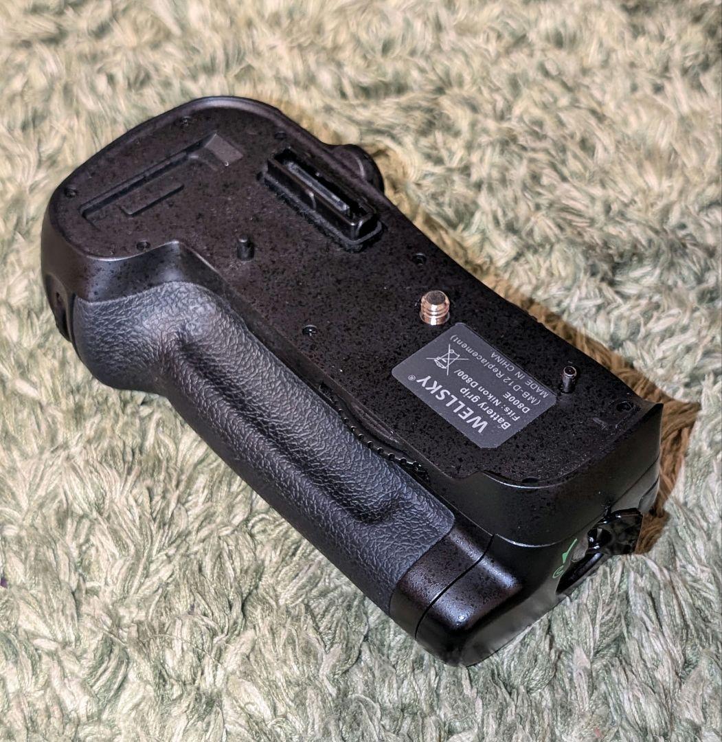 Nikon D800+バッテリーグリップ、64gbCFカード付き
