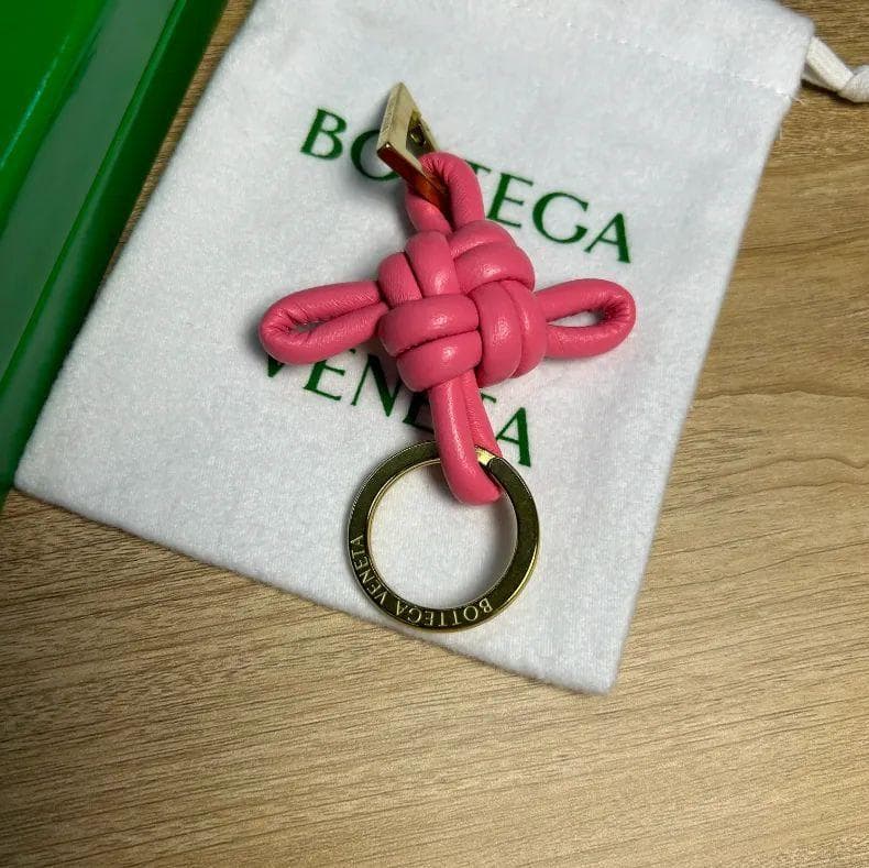 即日発送BOTTEGA VENETA キーリング ボッテガヴェネタピンク