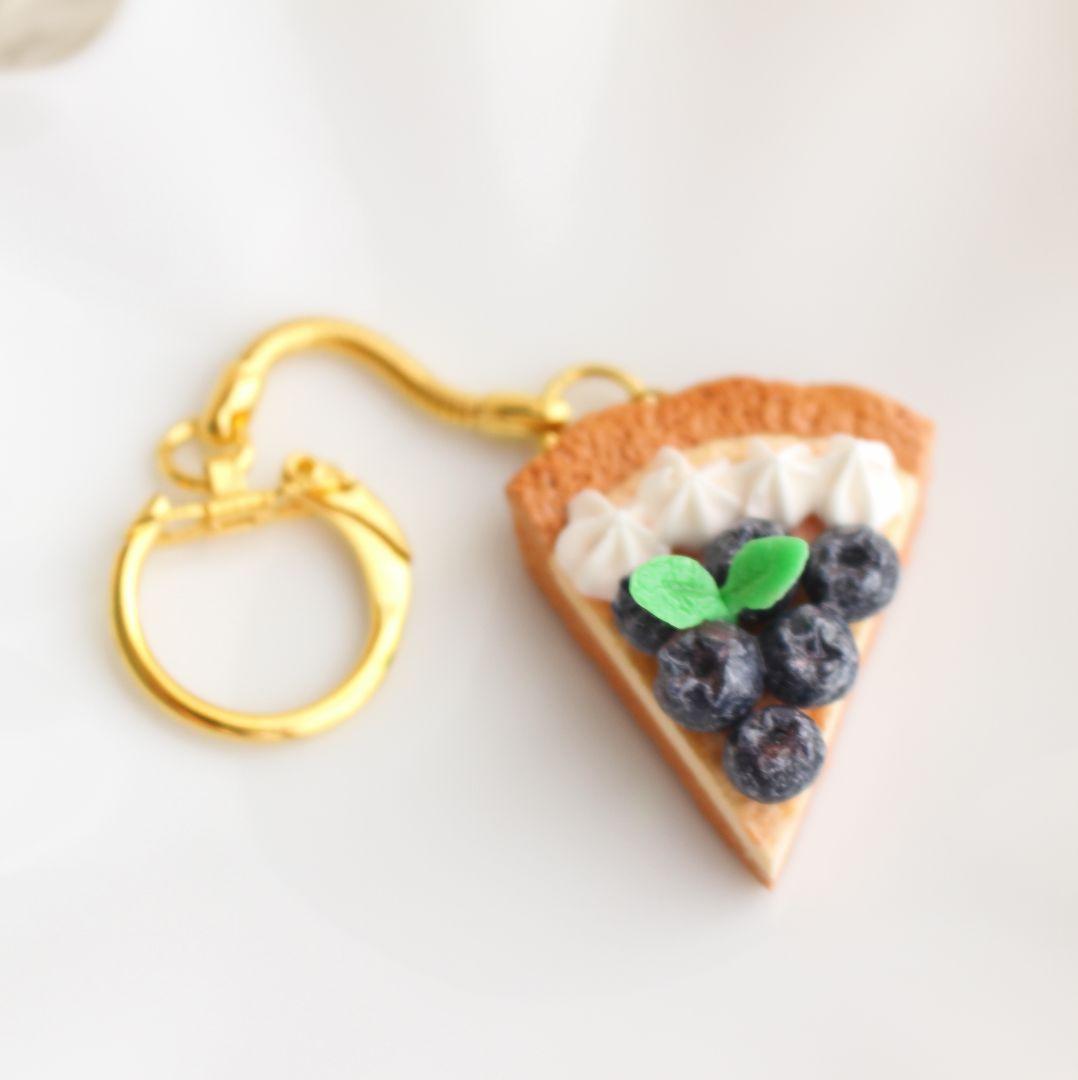 ハンドメイド　ブルーベリーのタルト　ロールケーキ　フェイクスイーツ