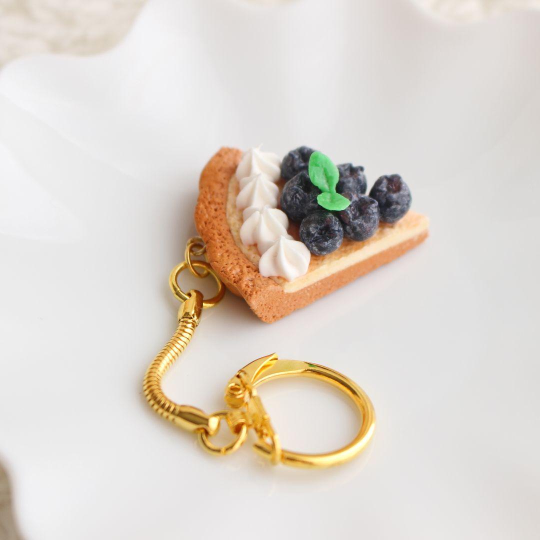 ハンドメイド　ブルーベリーのタルト　ロールケーキ　フェイクスイーツ