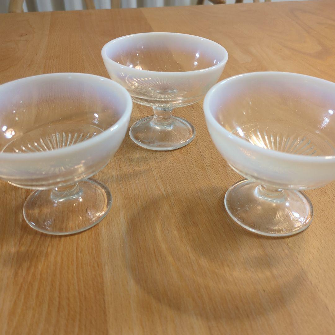 大正氷皿　ガラス製デザートカップ乳白色　 3個骨董