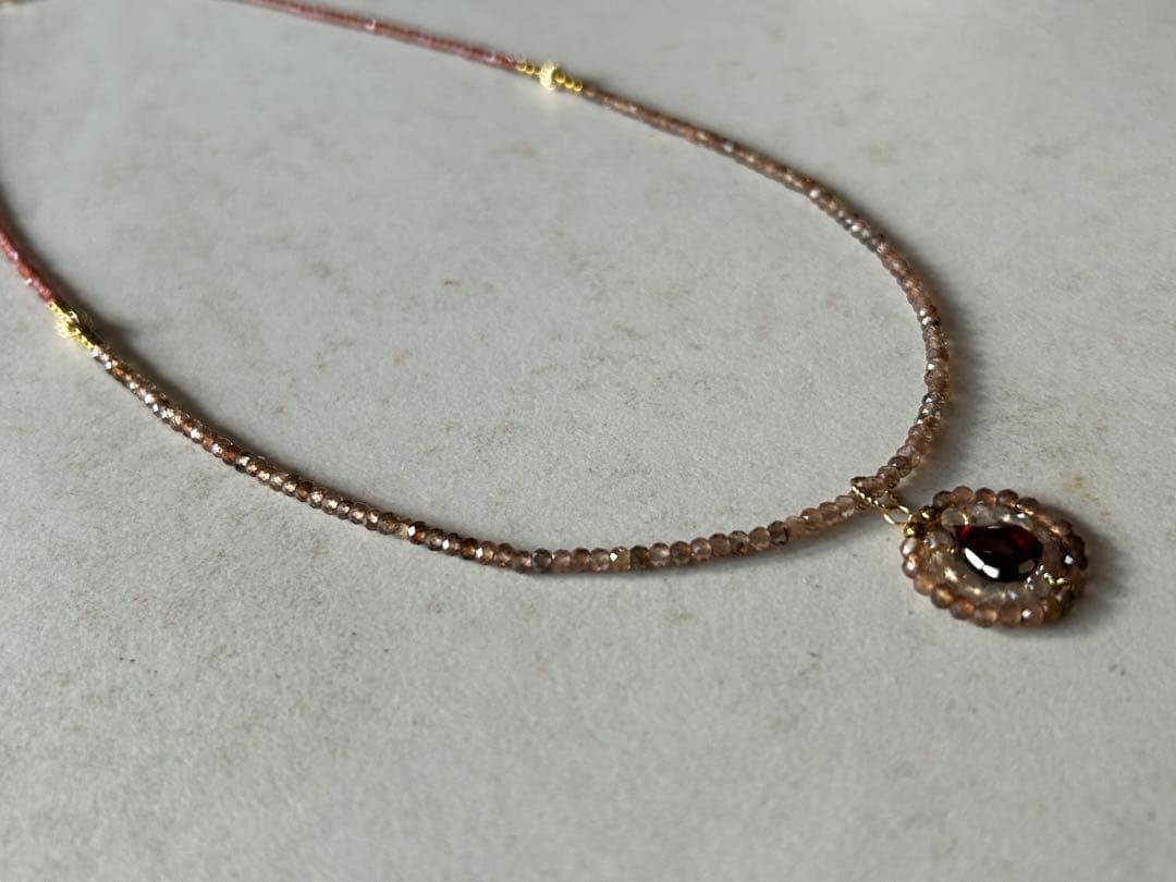 14KGF アンダルサイトとシャンパンガーネットのネックレス