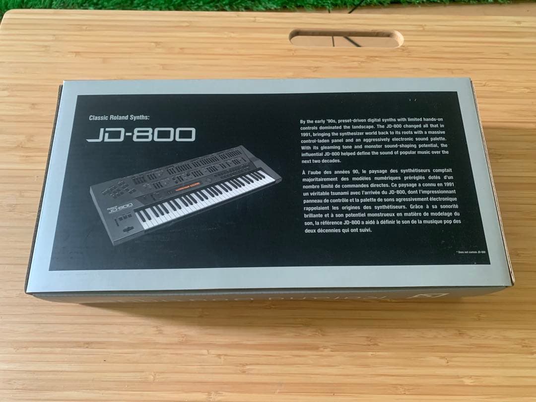 Roland JD-08 シンセサイザー