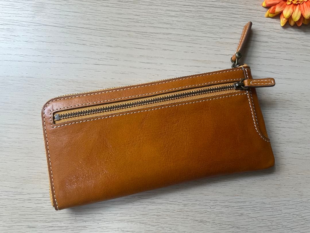 ダコタ　本革　長財布　厚さ2センチでスッキリ