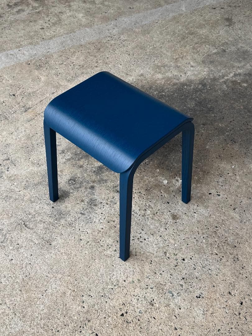 旭川家具 匠工芸 TAPEREDスツールA ロータイプ オーク 張座 ネイビー